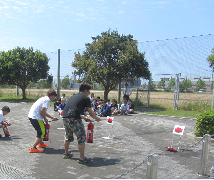 水消火器による消火訓練1