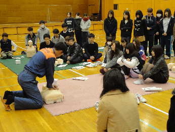 心肺蘇生法実演